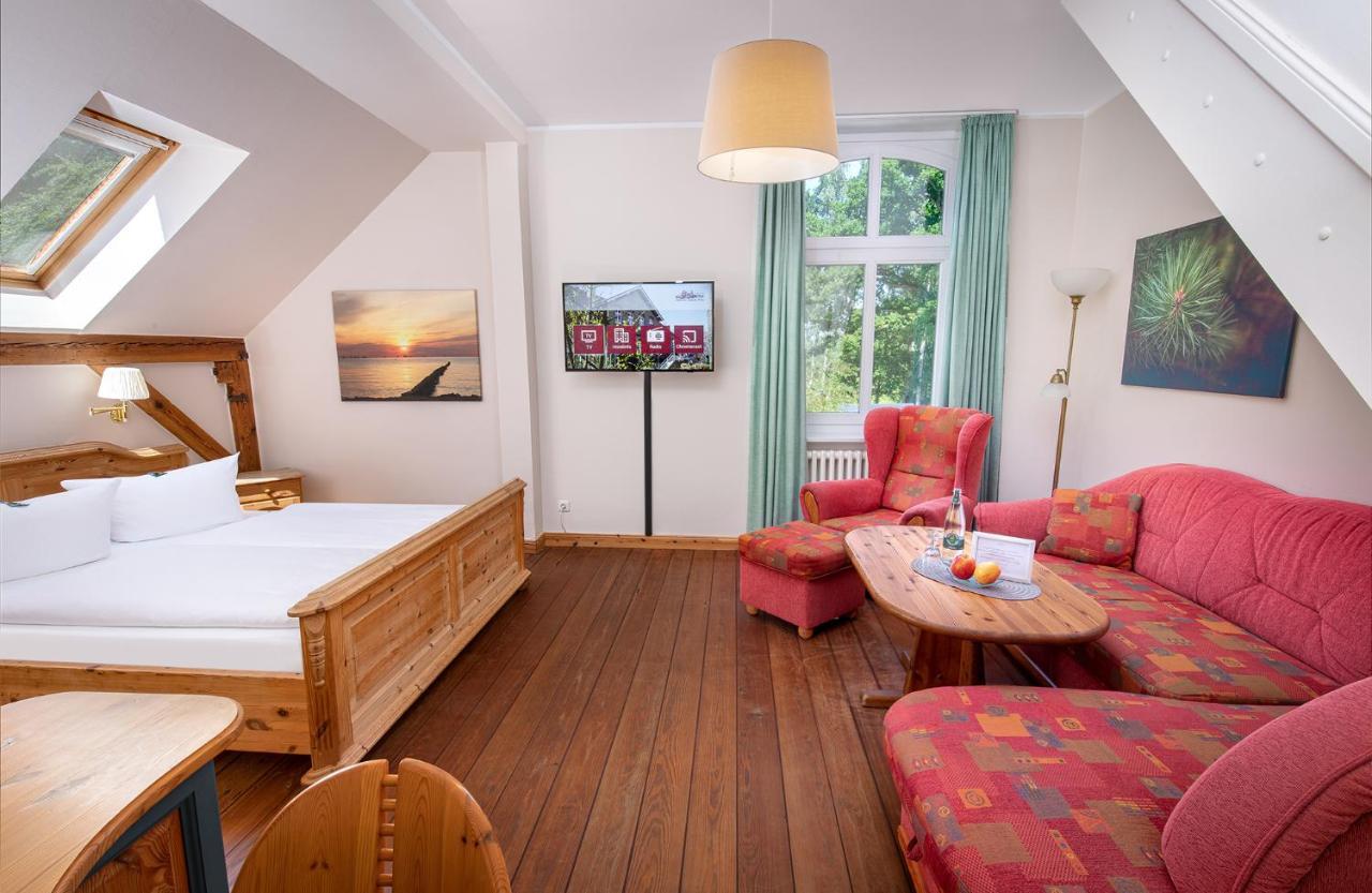 Hotel Schloesschen Sundische Wiese Zingst Eksteriør billede