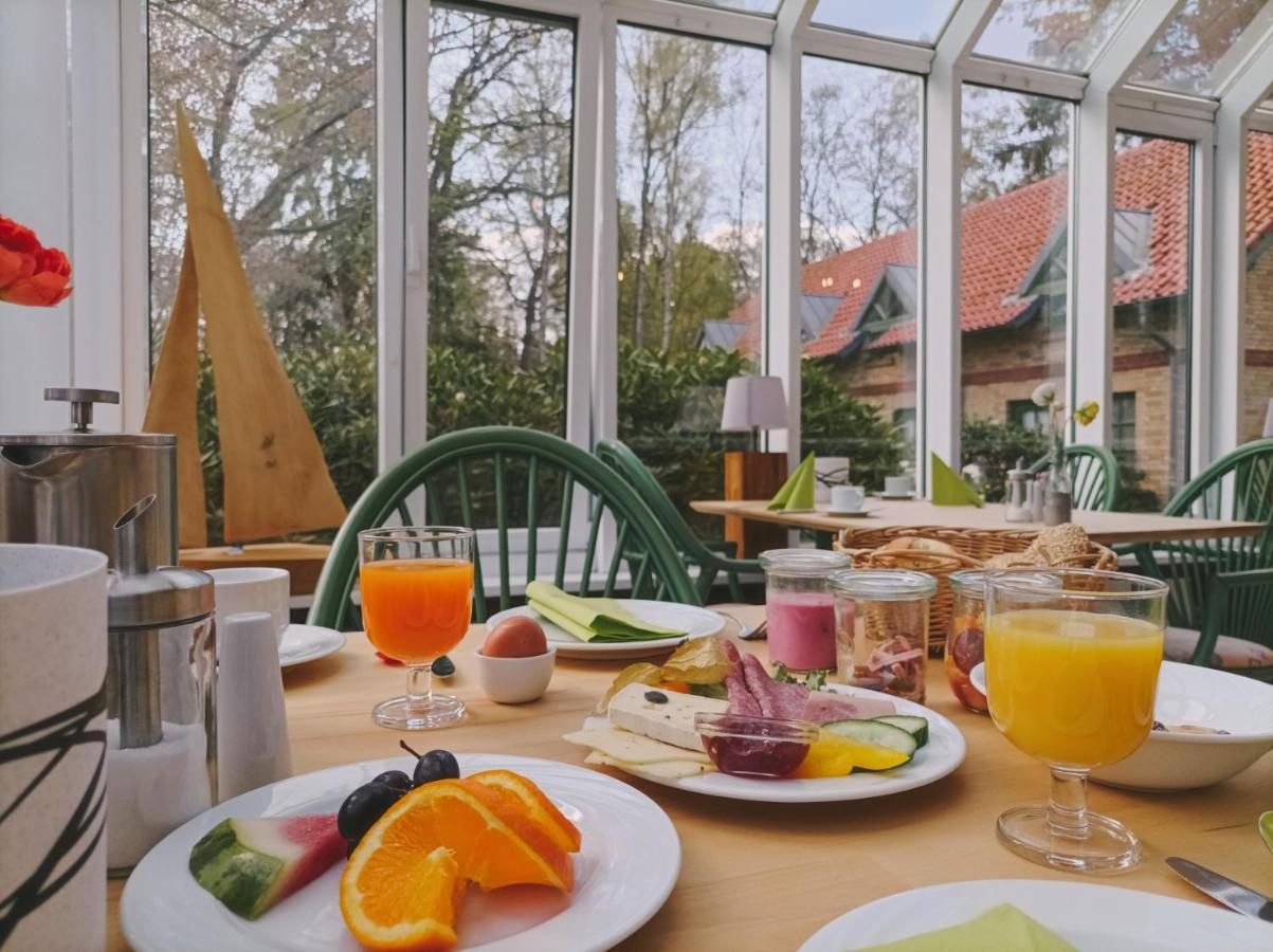 Hotel Schloesschen Sundische Wiese Zingst Eksteriør billede