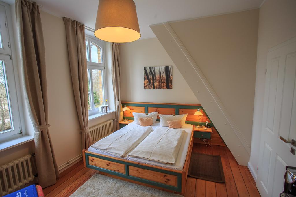 Hotel Schloesschen Sundische Wiese Zingst Eksteriør billede